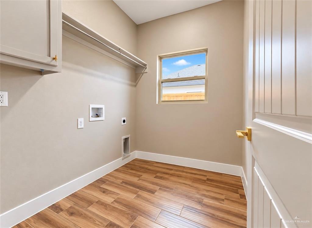 Photo 9 of 906 38th Street