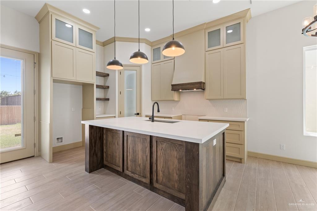 Photo 6 of 2114 Olympia Avenue