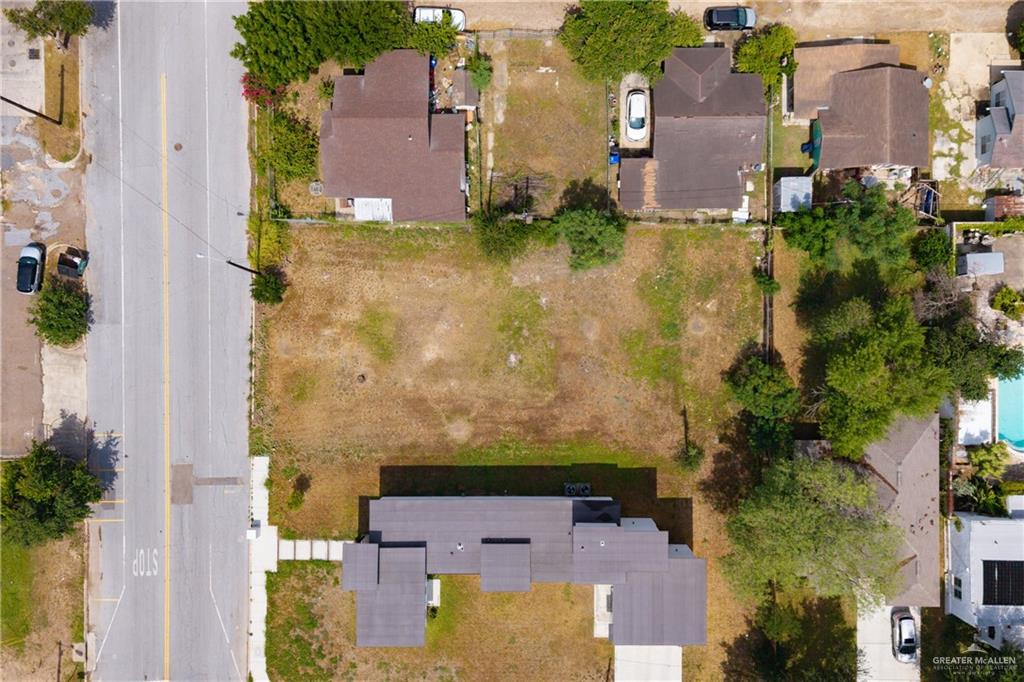 Photo 2 of 808 Beech Avenue