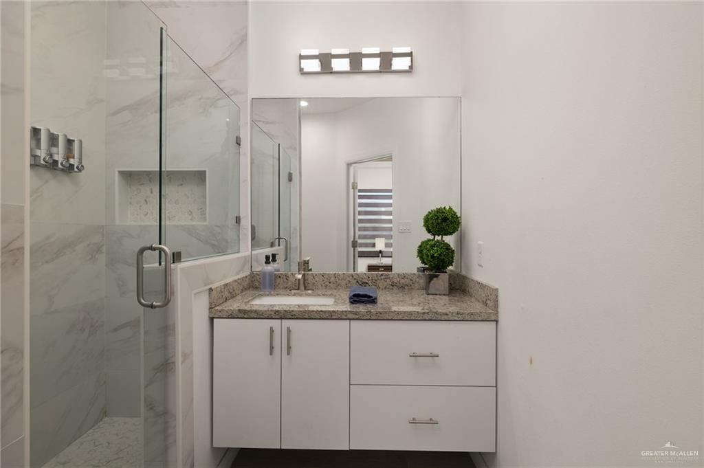 Photo 10 of 901 Yuma Avenue #1801