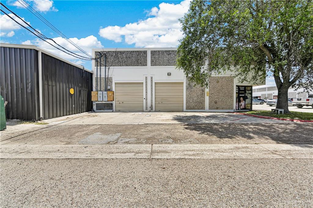 Photo 11 of 3750 Gardenia Avenue