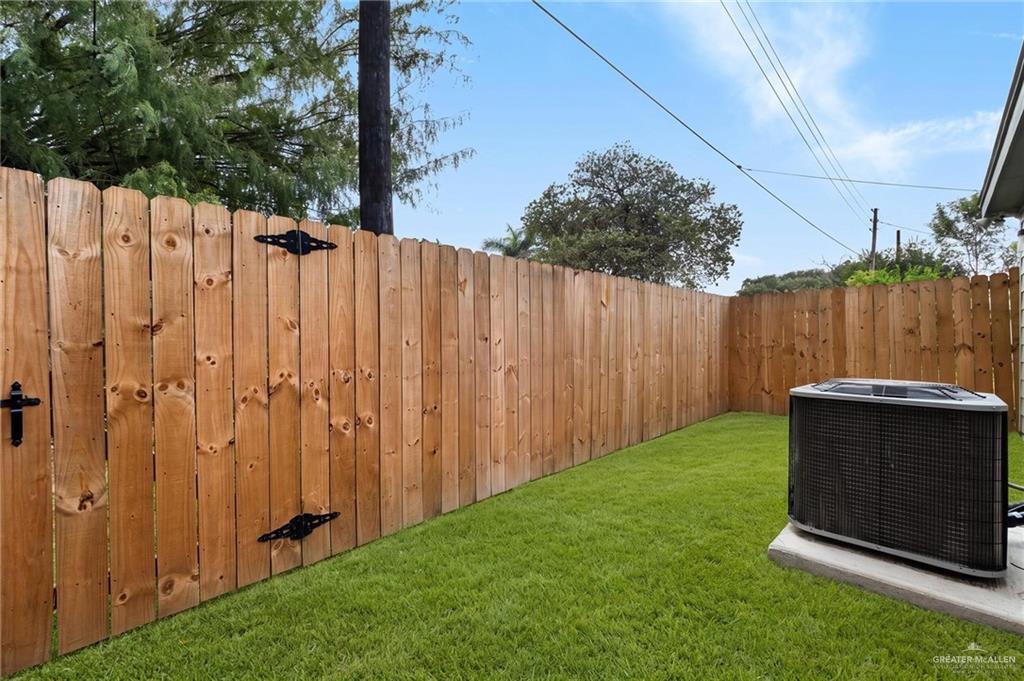 Photo 4 of 830 Martinez Avenue