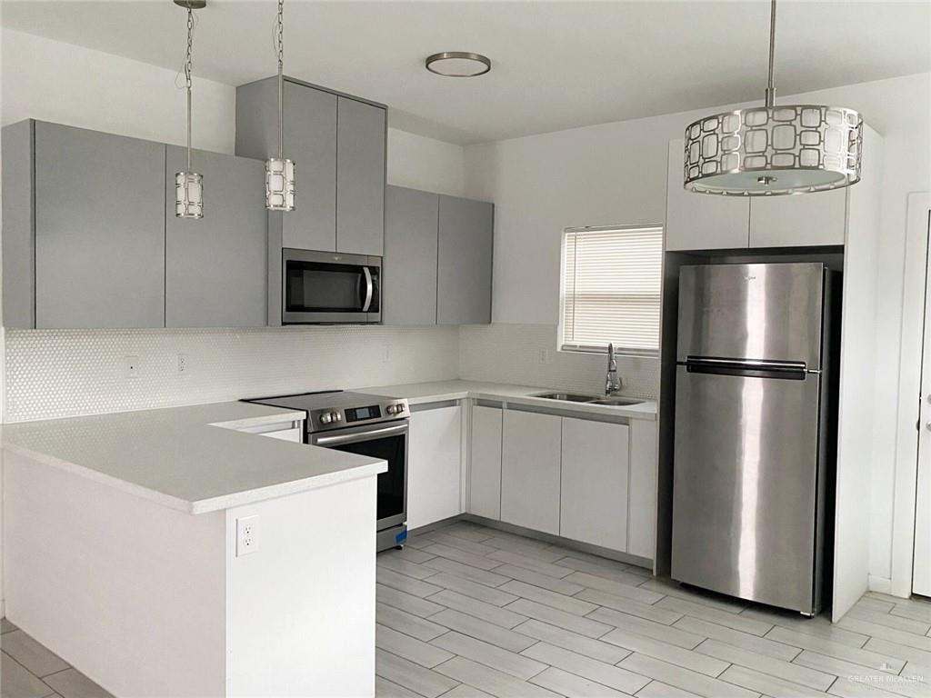 Photo 2 of 1721 Summit Drive #1
