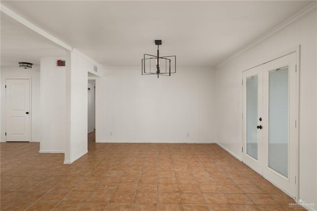 Photo 4 of 2308 Lisa Ann Avenue
