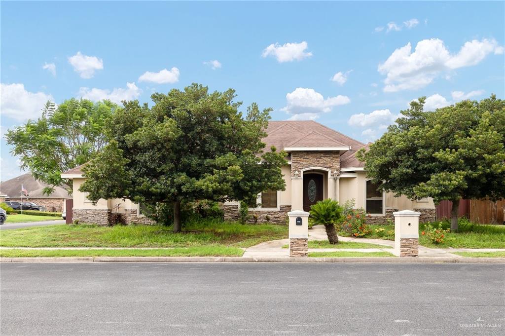 Photo 3 of 1204 Manzano Lane