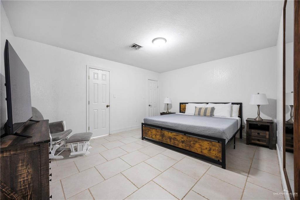 Photo 9 of 901 Dallas Avenue #6