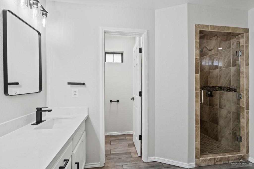 Photo 15 of 413 Los Cerritos Circle