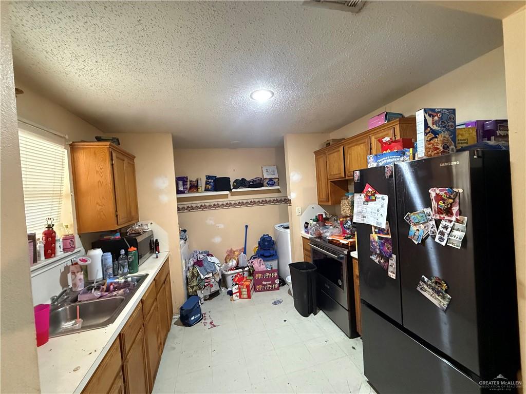Photo 3 of 815 Sabatini Avenue