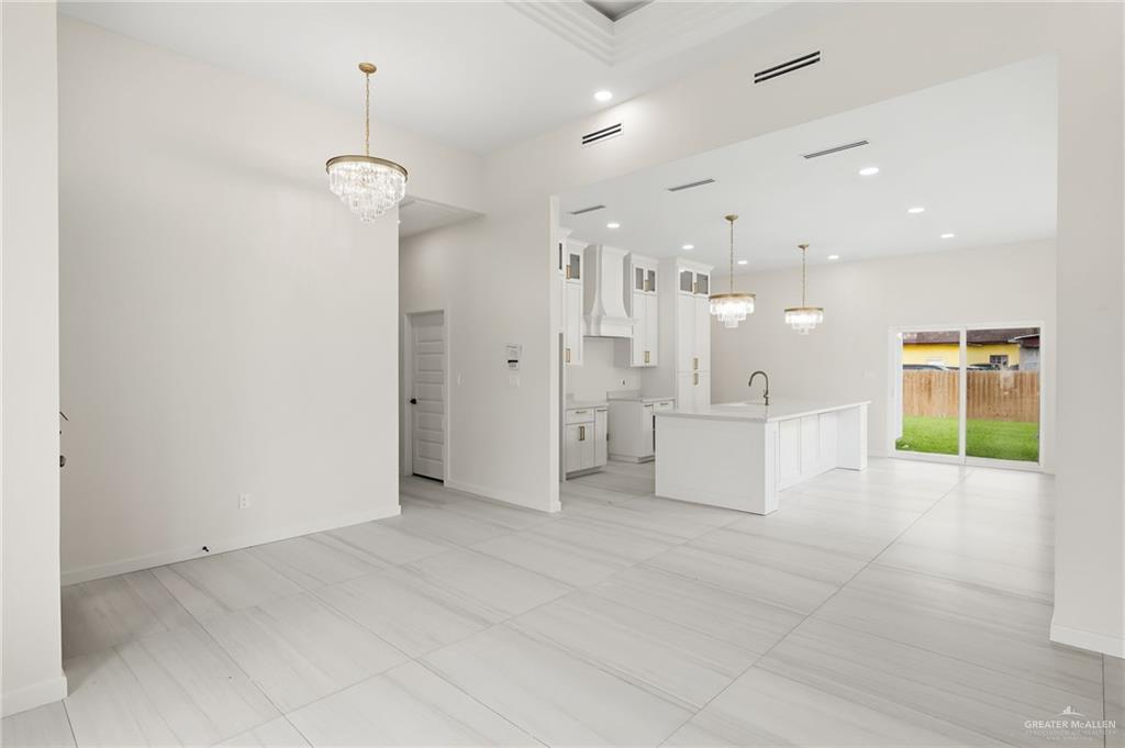 Photo 5 of 2113 Olympia Avenue