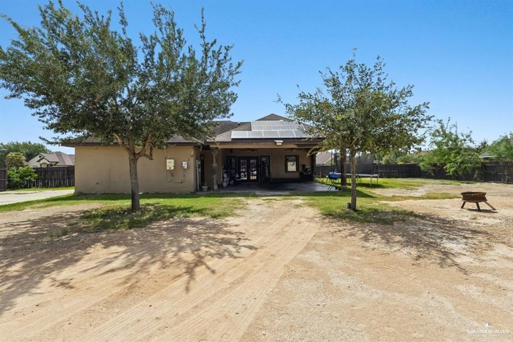 Photo 18 of 511 Fresno Drive