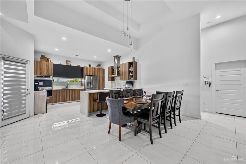 Photo 3 of 1104 Flamingo Avenue