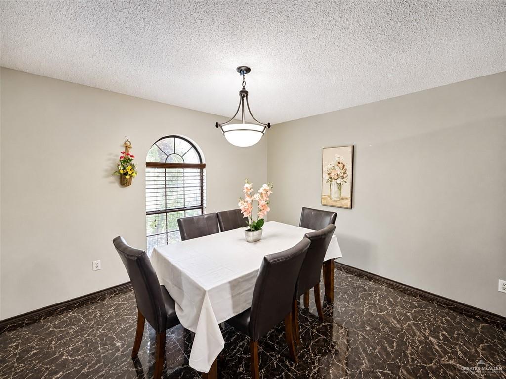 Photo 6 of 2724 Vanessa Avenue