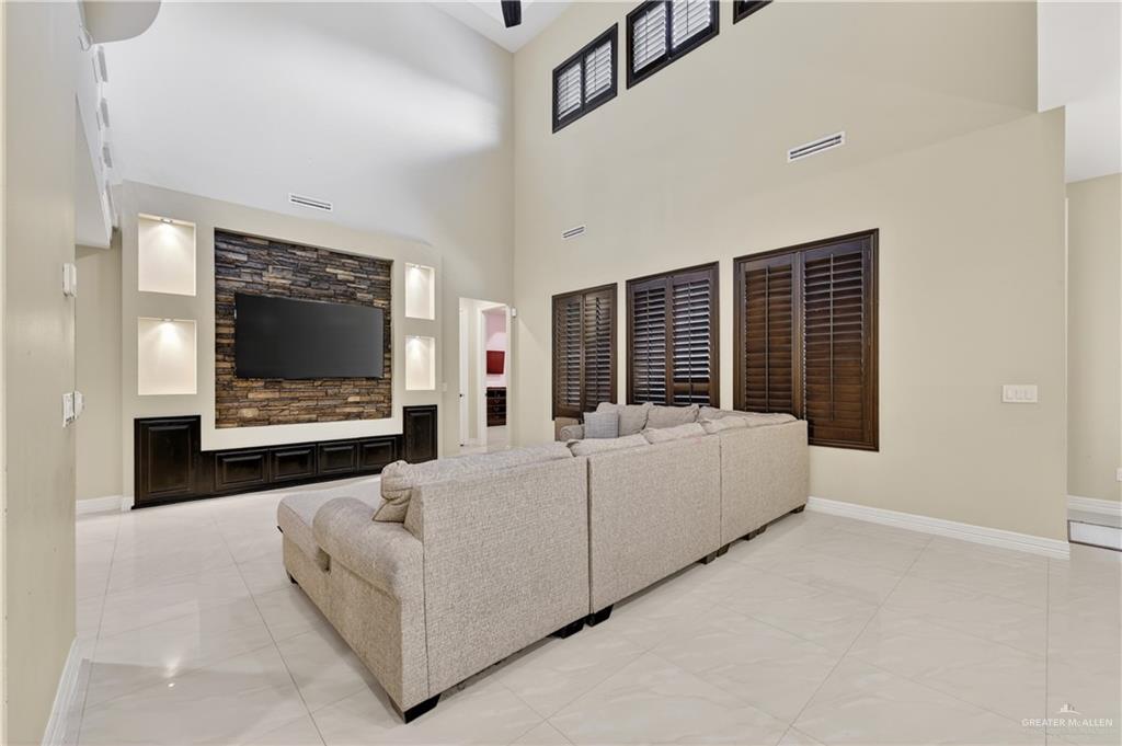 Photo 12 of 4409 Quince Avenue