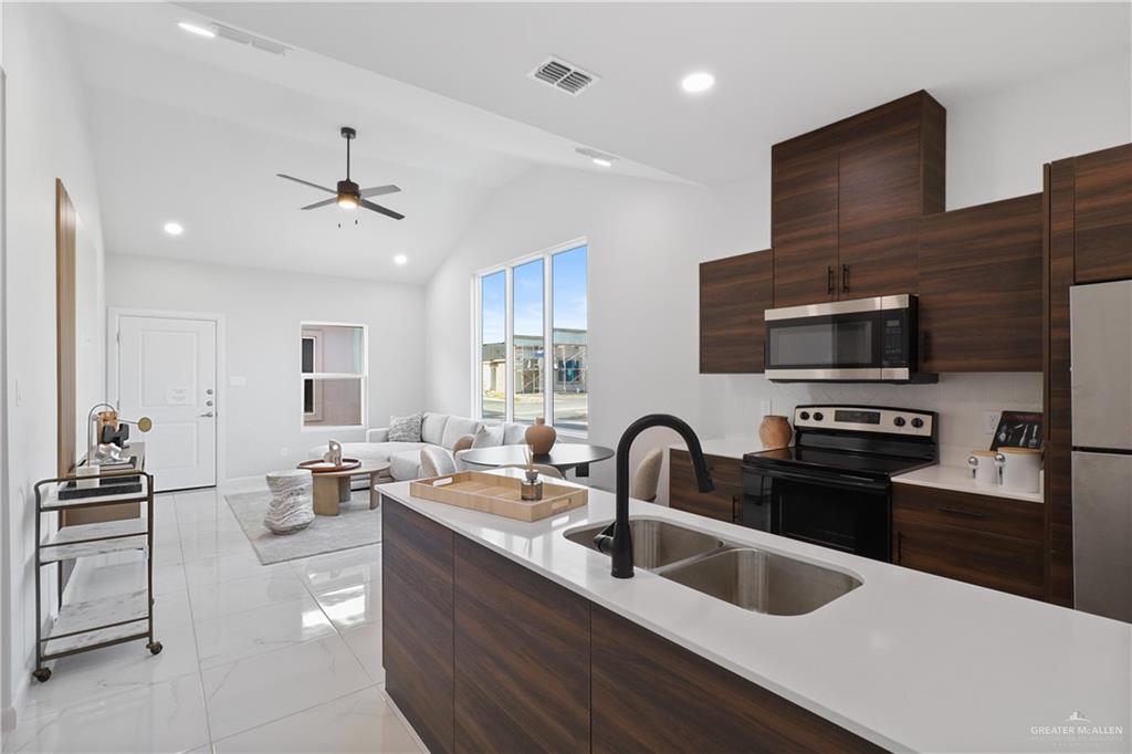 Photo 4 of 501 Coves Lane #2