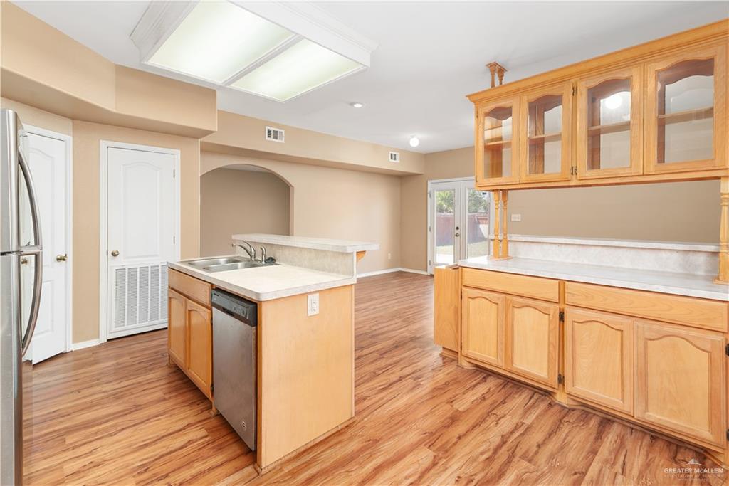 Photo 6 of 305 H Street