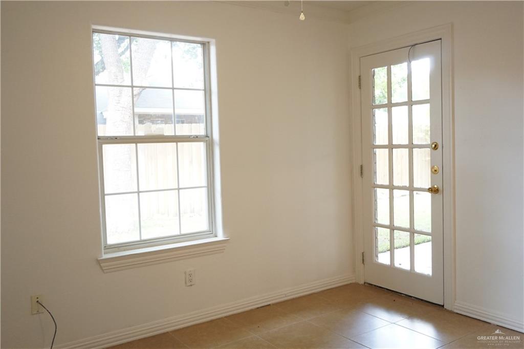 Photo 15 of 421 Redbud Avenue