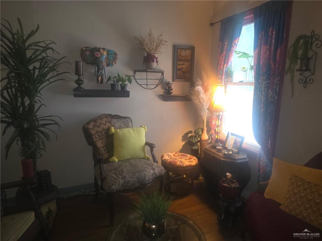 Photo 3 of 608 Texan Avenue