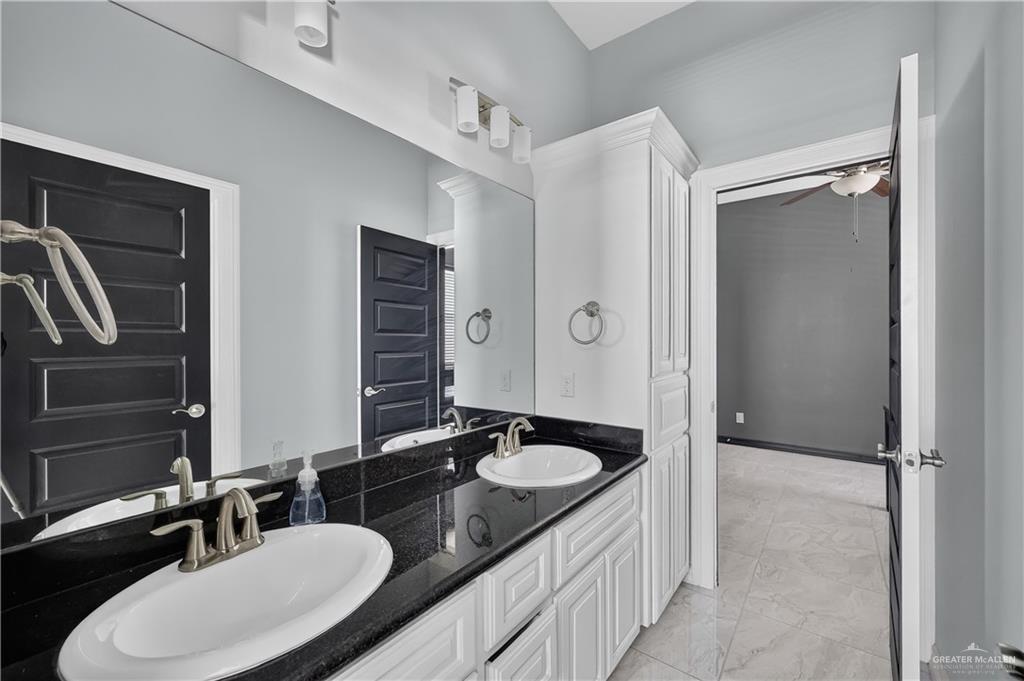 Photo 12 of 806 Seminole Avenue