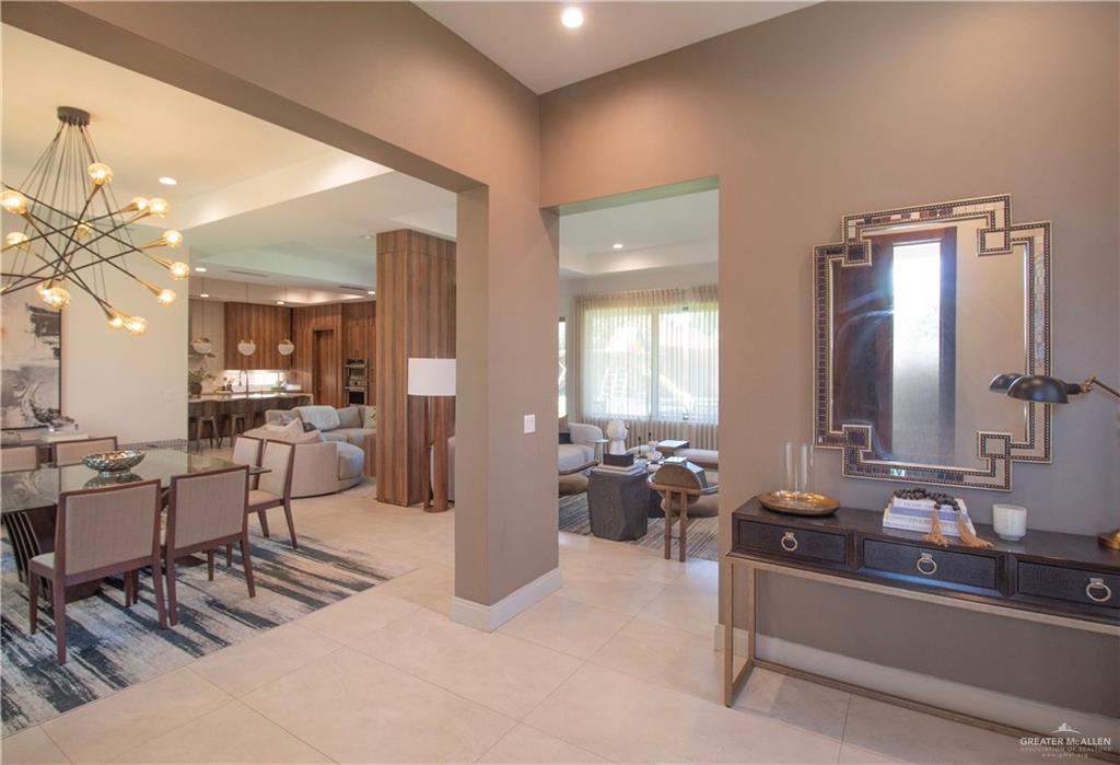 Photo 3 of 1618 Stonegate Drive