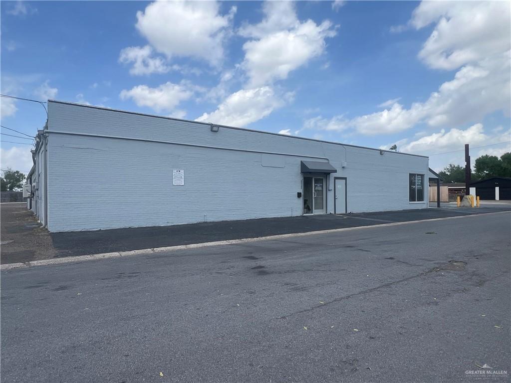 Photo 3 of 1301 "B" Main Street