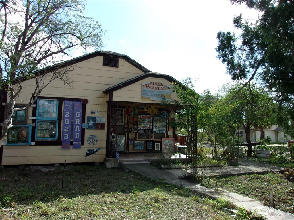 Photo 2 of 700 Doherty Avenue