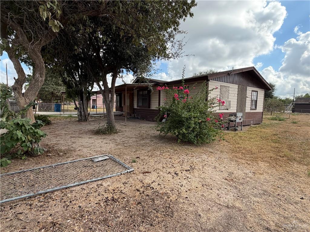 Photo 3 of 225 Fresno Street