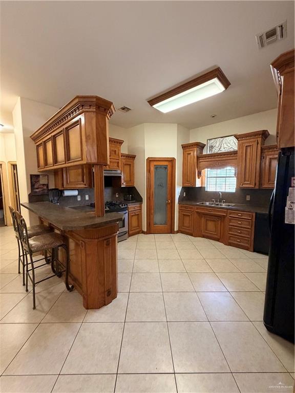 Photo 10 of 771 Ebony Avenue