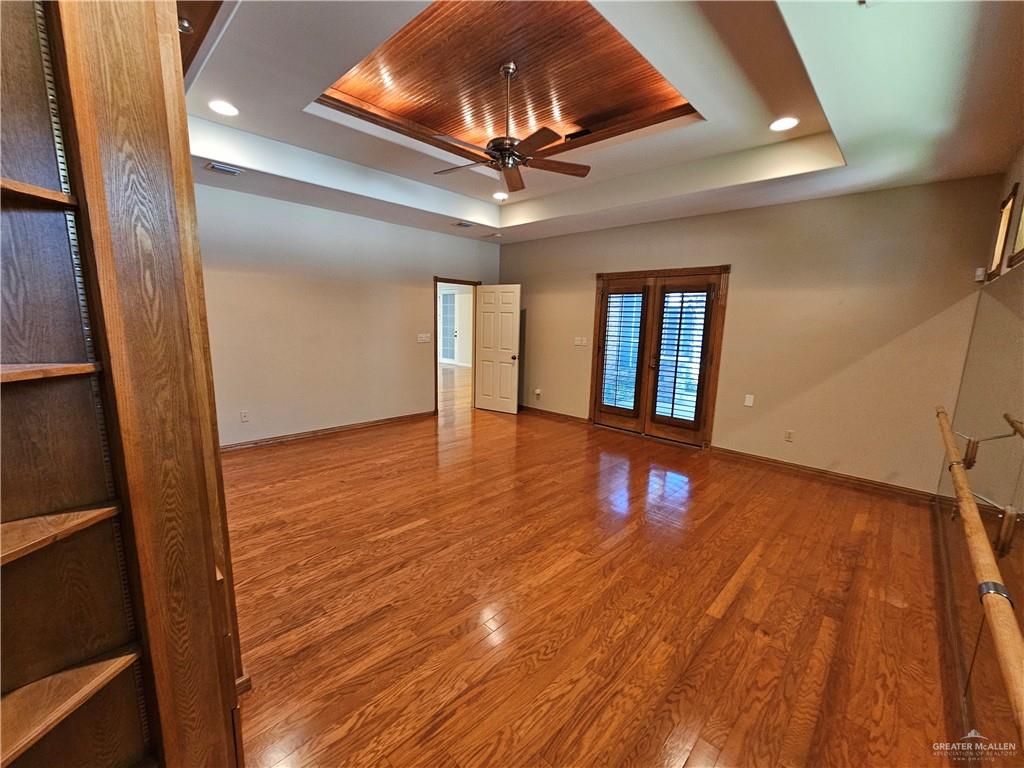 Photo 26 of 1225 Peking Street