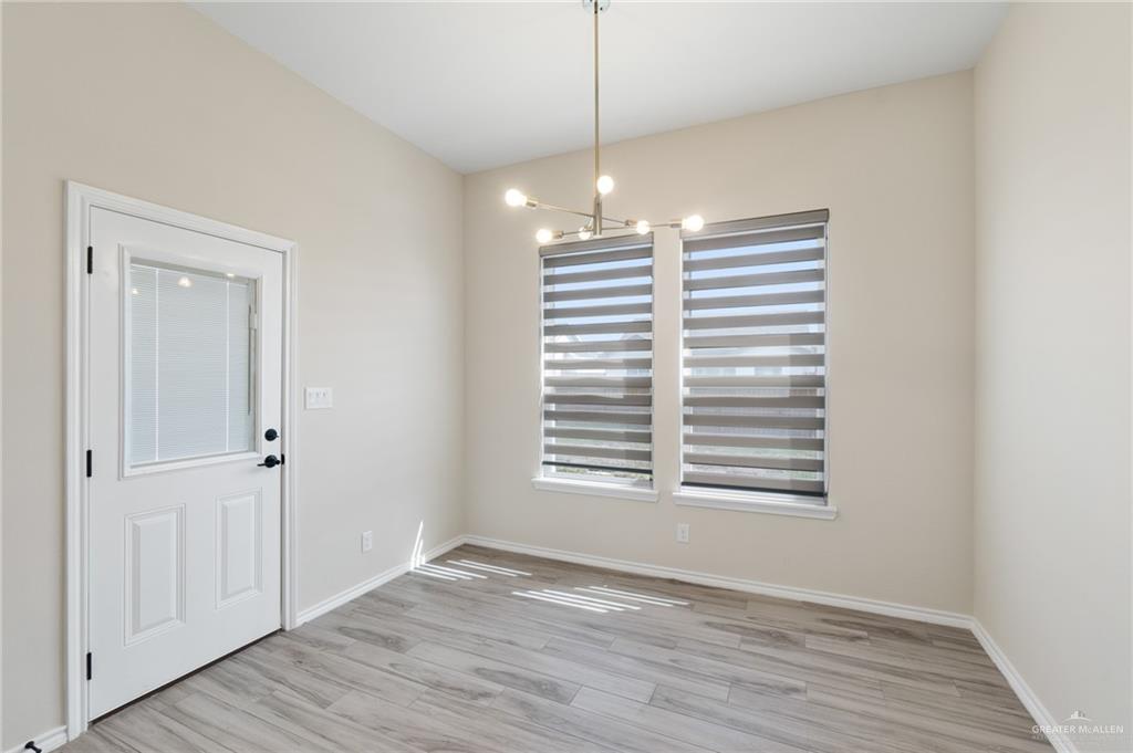 Photo 7 of 18084 Spruce Street