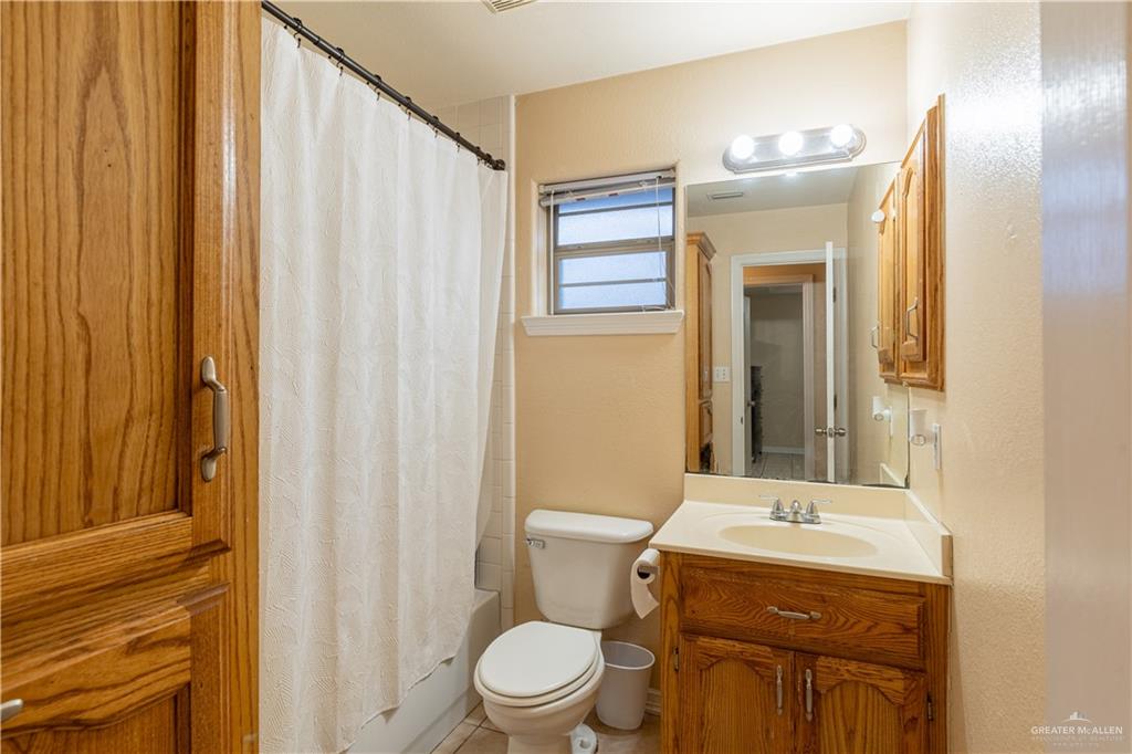 Photo 11 of 2216 Dahlia Street