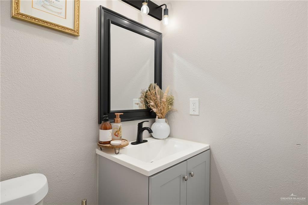 Photo 6 of 3404 Princeton Avenue