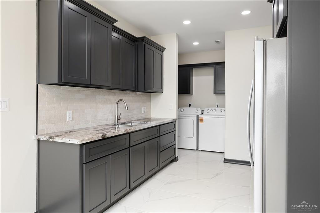 Photo 6 of 3613 Las Brisas Street