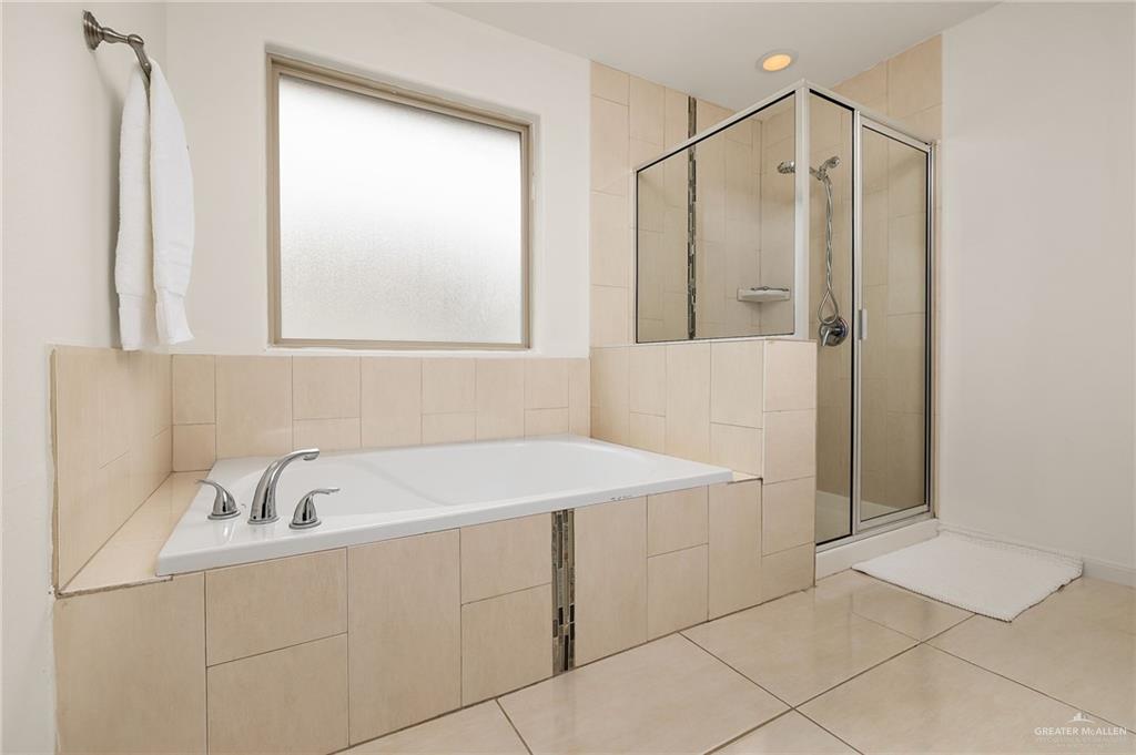 Photo 14 of 3914 Revilla Street