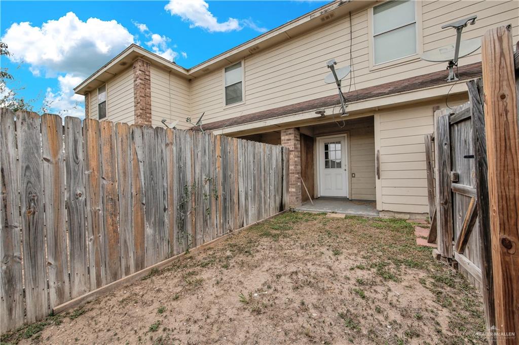 Photo 15 of 1607 Omni Avenue