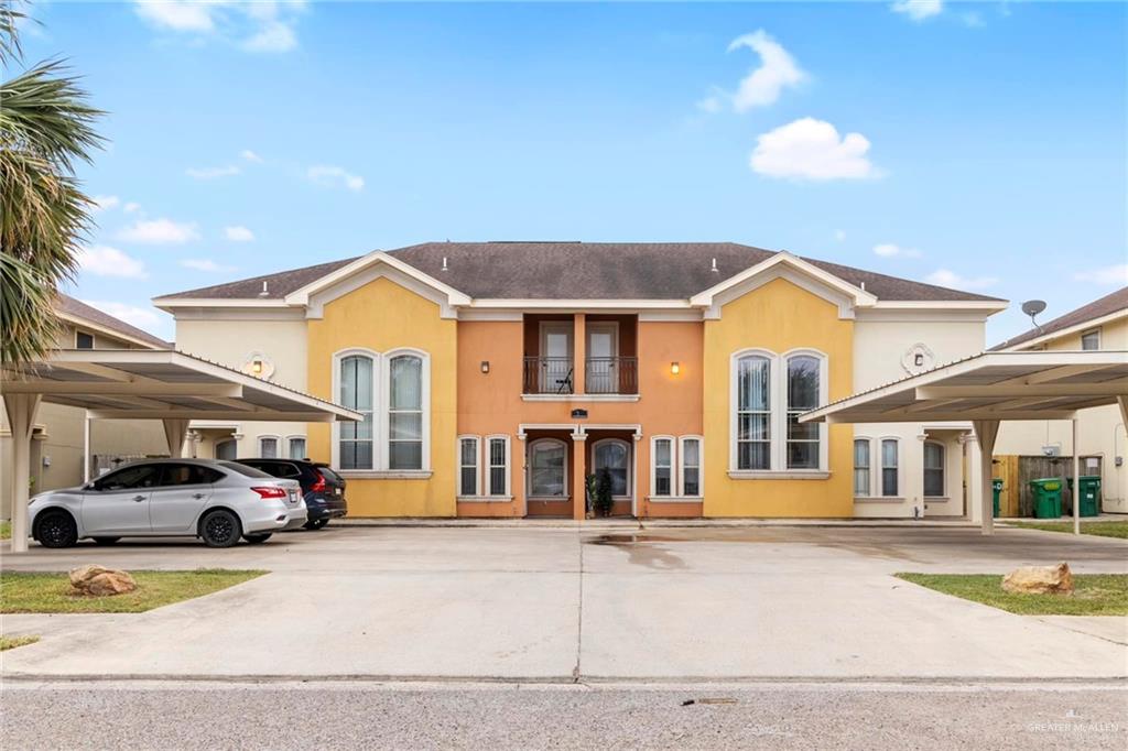 Condo home at 1309 Fig Avenue, Pharr, Texas