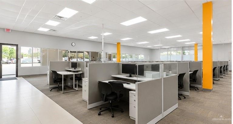 Photo 3 of 500 Hackberry Avenue #100A
