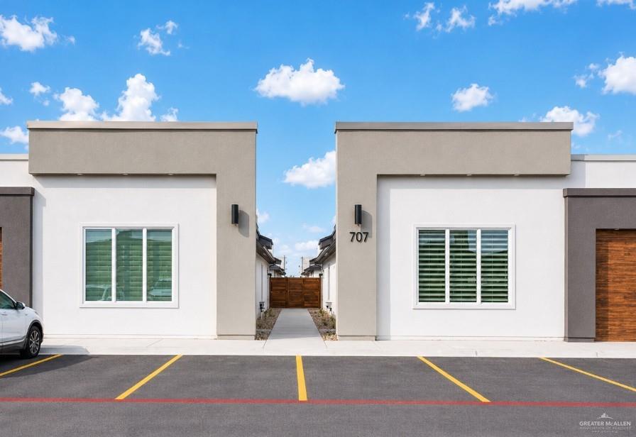 Photo 1 of 707 Coves Lane #2, Weslaco