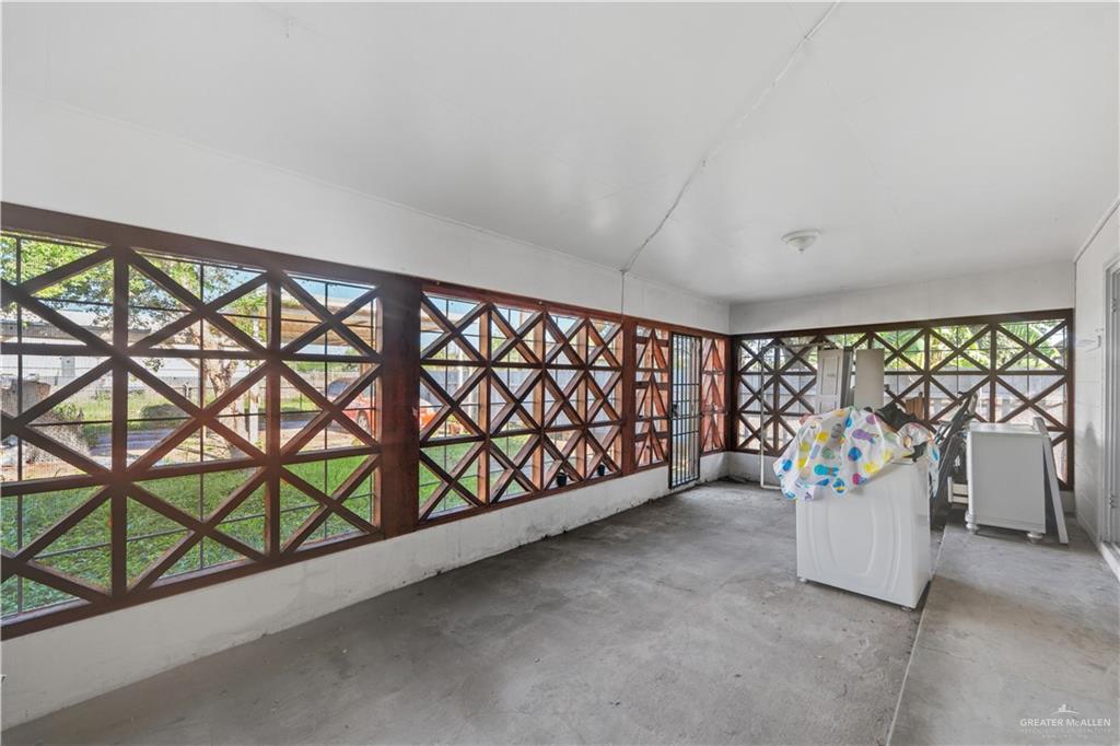 Photo 11 of 807 Louisiana Avenue