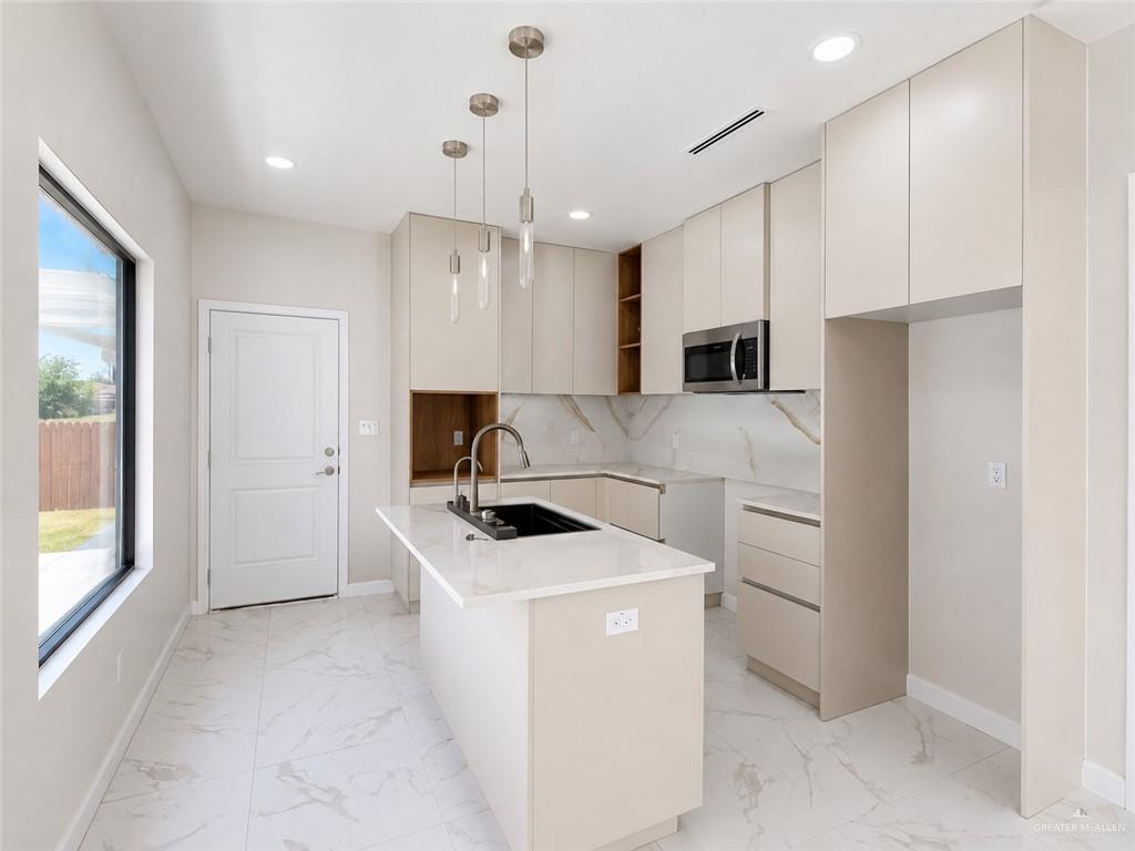 Photo 2 of 4309 Heron Avenue #2