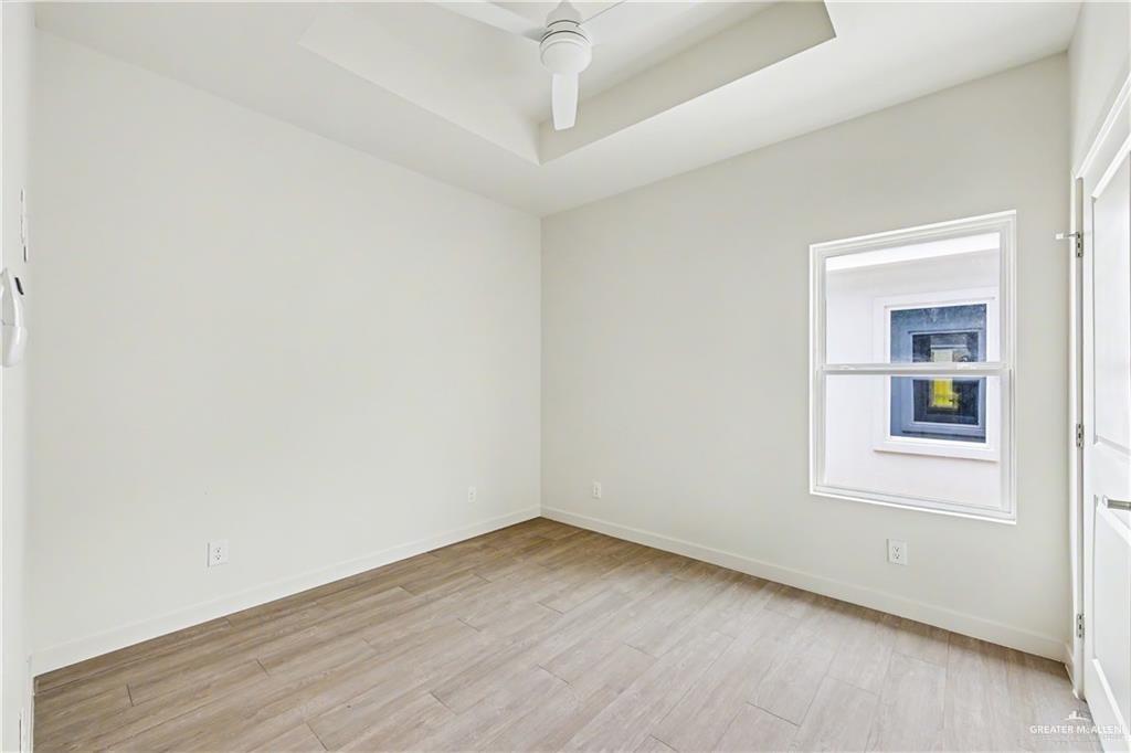Photo 10 of 5800 Ozark Avenue #4