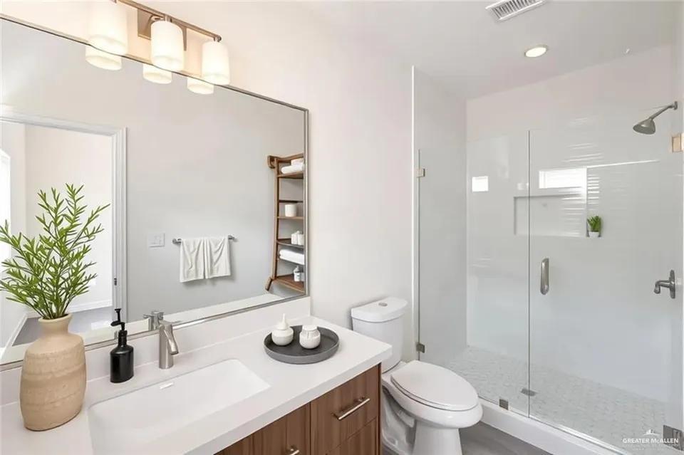 Photo 16 of 604 Onyx Avenue #4