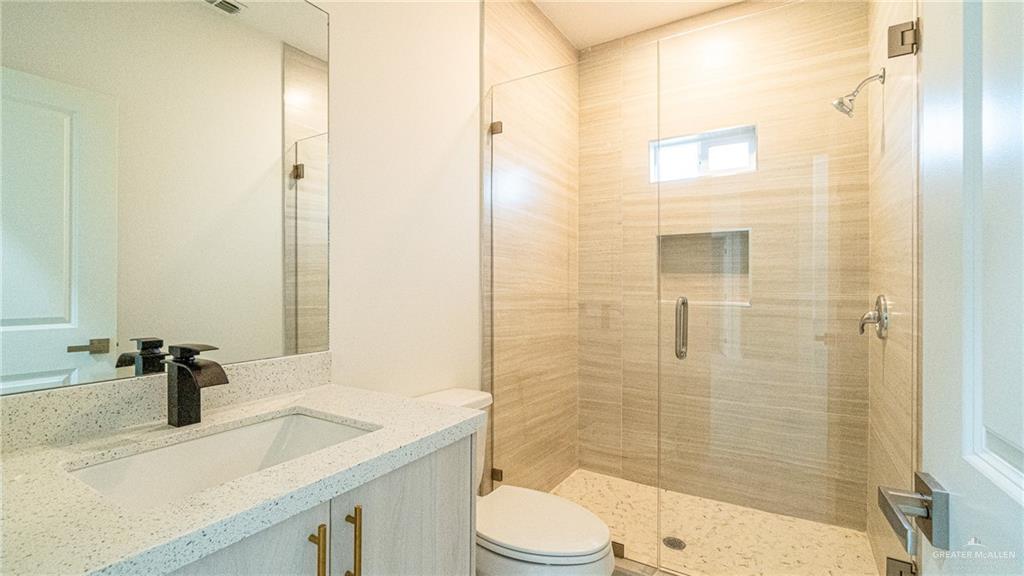 Photo 18 of 5805 Northwestern Avenue #1
