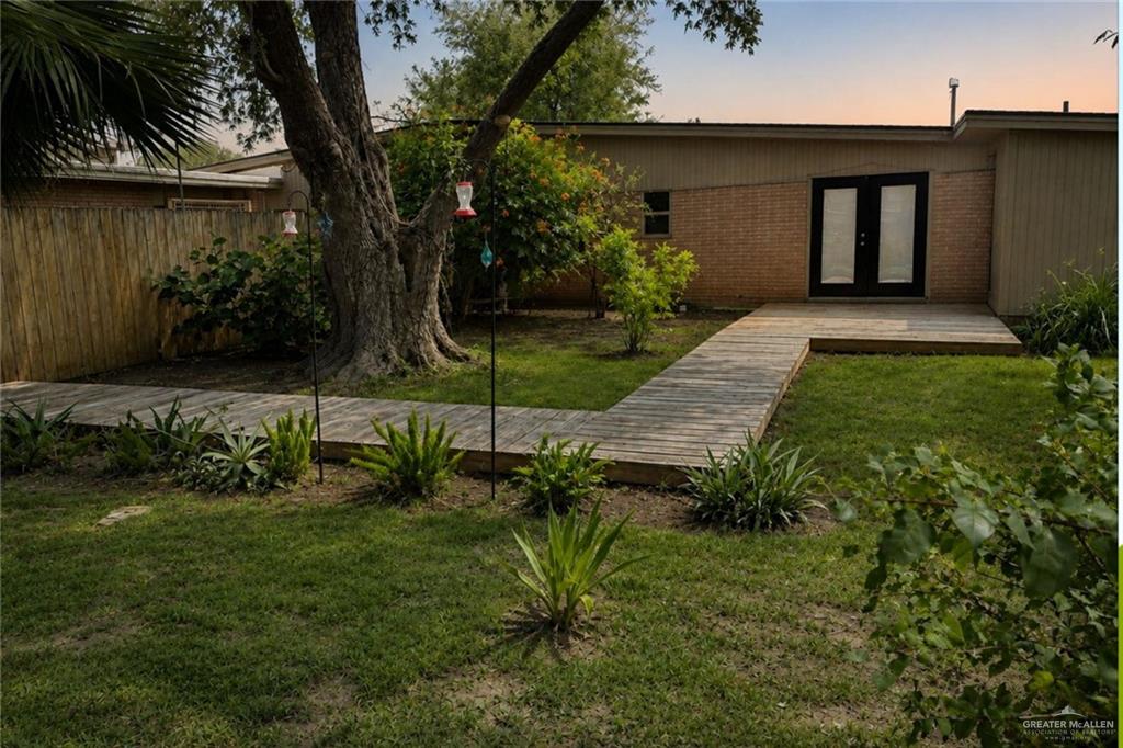 Photo 10 of 1112 Fern Avenue