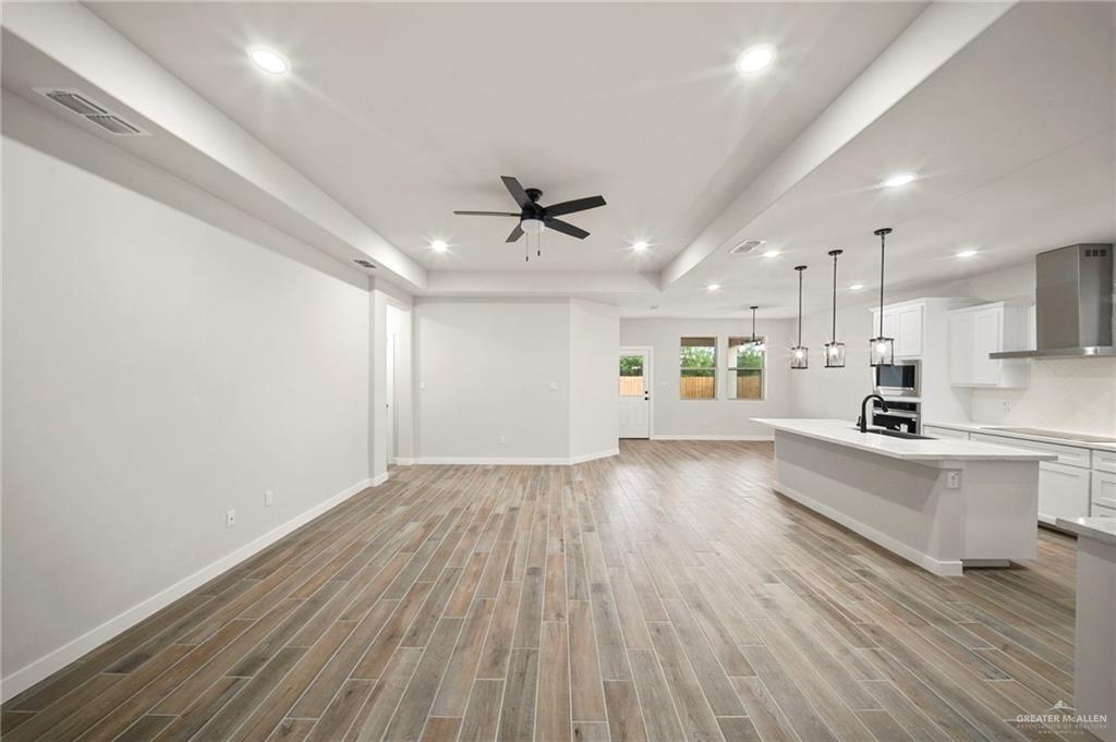 Photo 9 of 5009 Nerine Avenue