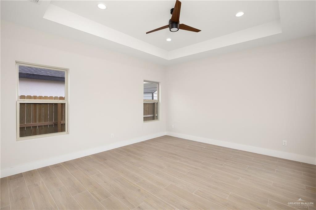 Photo 9 of 2529 Trinity Avenue