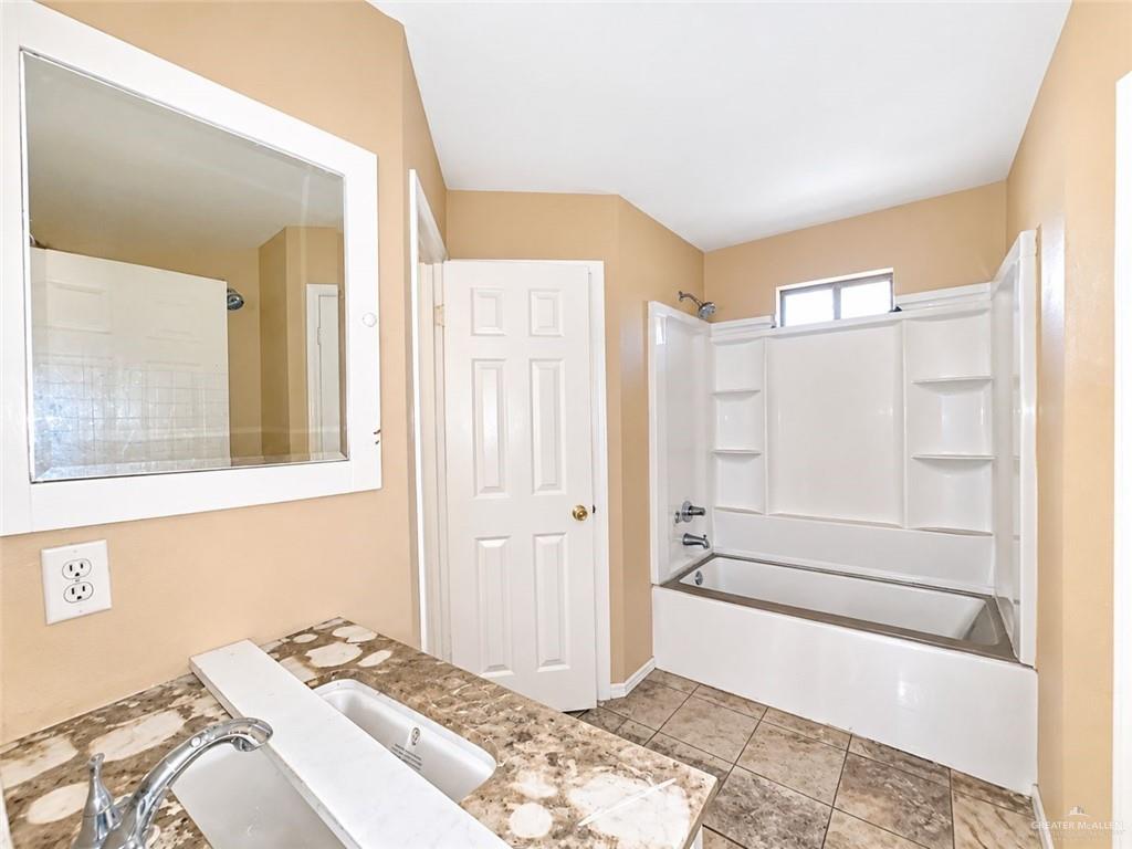 Photo 6 of 2414 28th Lane