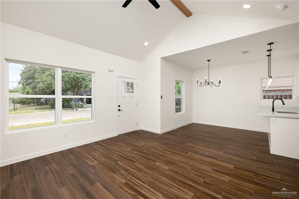 Photo 6 of 604 Pecan Street