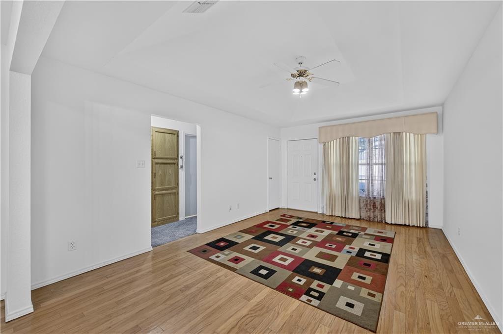 Photo 6 of 2313 Viola Street