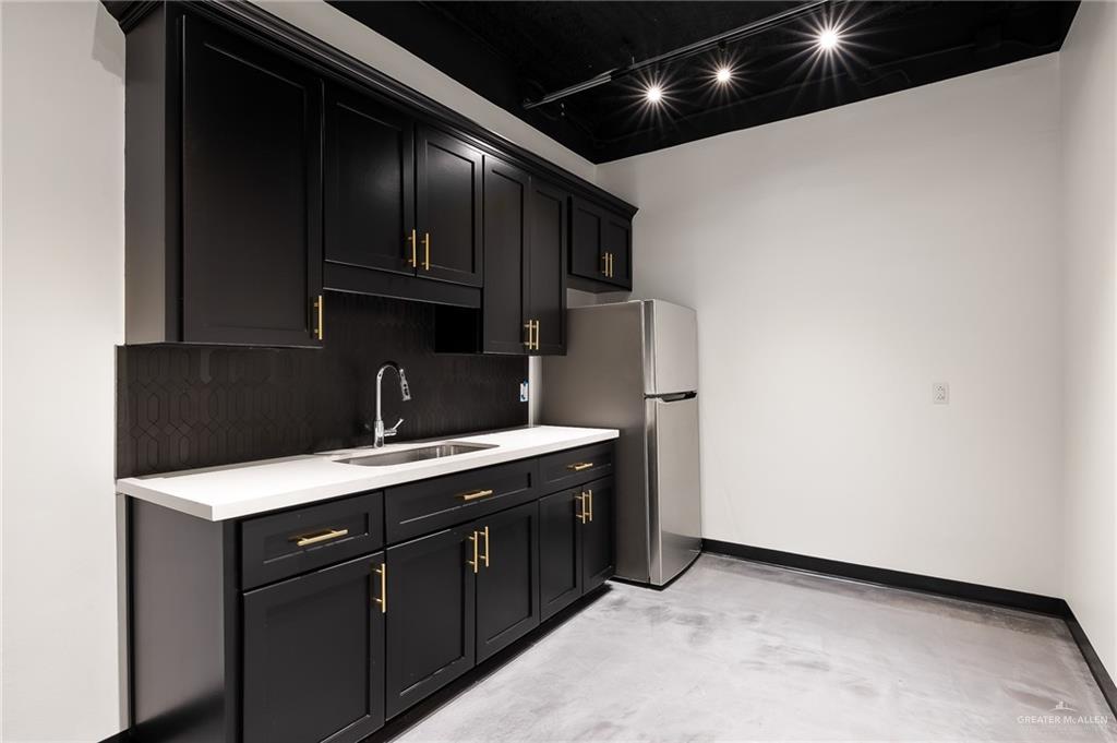 Photo 7 of 804 Pecan Boulevard #106