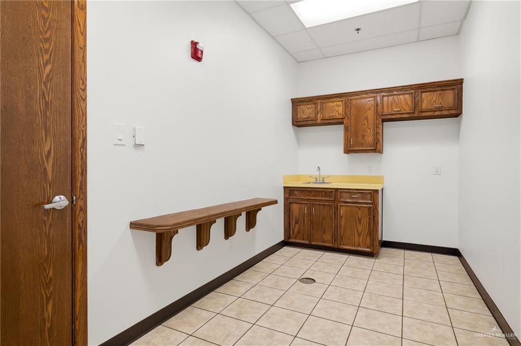 Photo 16 of 1022 Griffin Parkway #104 B